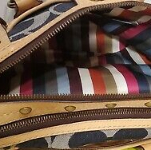 Coach, Logo printed Blue Canvas with leather trim and handles - Picture 7 of 10